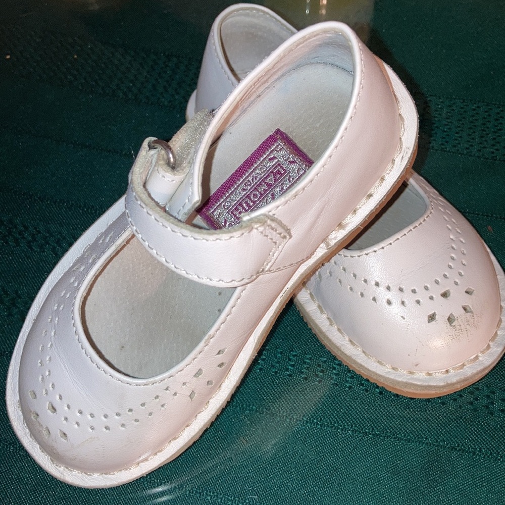 L’Amour I hire shoes